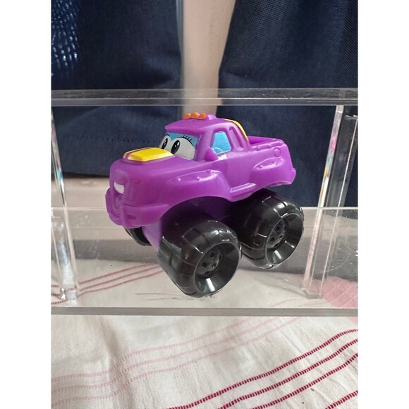 Tonka Lil Chuck And Friends Soft
Vehicles Lot of 3 - Picture 8 of 10